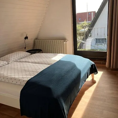 Verbringen Sie Ihren Urlaub In Einem Gemuetlichen Nurdachhaus In Am Duemmer-see Nyaraló Hüde